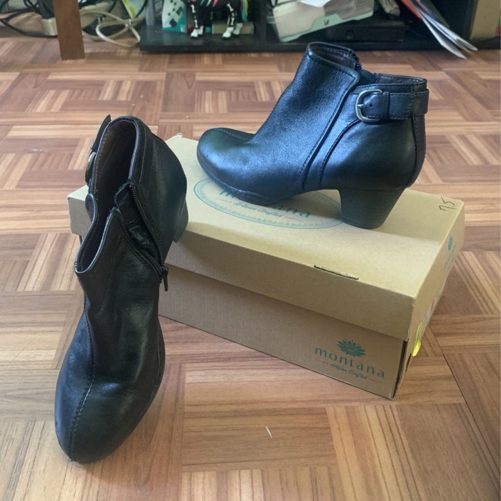 Montana Booties Vintage Vibe
